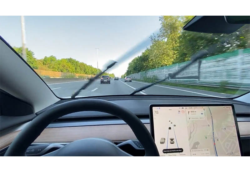 Tesla auto wiper function