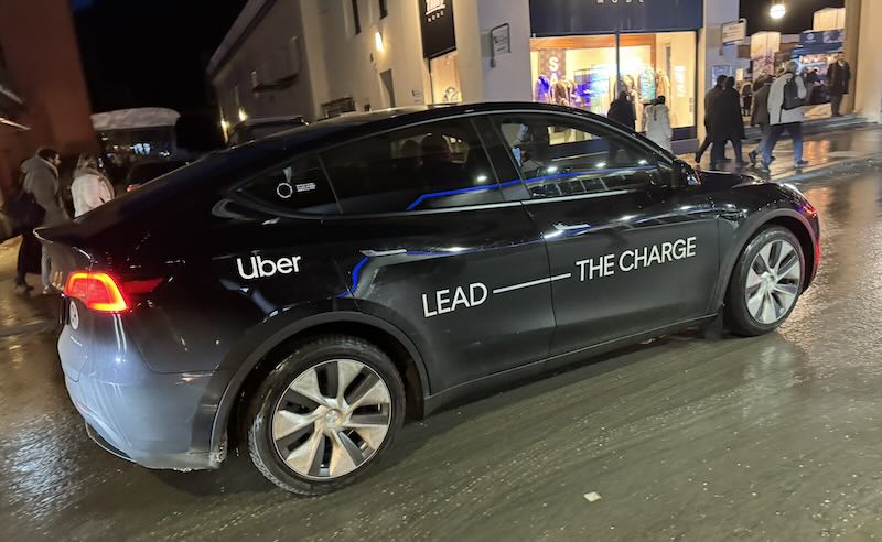 Uber CEO Challenges Tesla's Robotaxi Plans