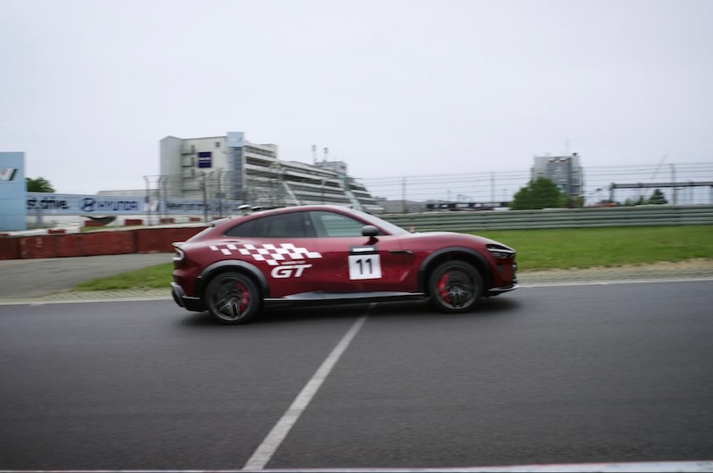 Xiaomi YU7 GT Sets World's First Autonomous Lap Record at the Nürburgring